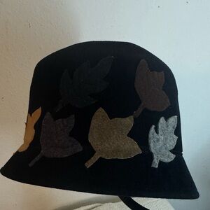 Daniele Meucci. Black Hat with Leaf Appliqué. Great for fall season
